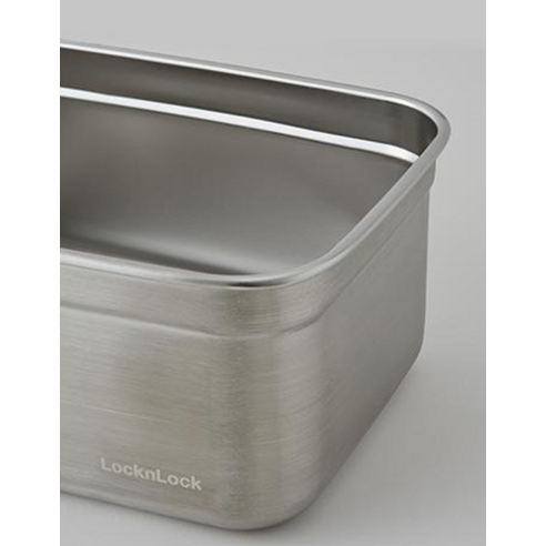 락앤락 뉴 숨쉬는 스텐 김치통, 김치의 신선함을 오래도록 지켜줍니다.