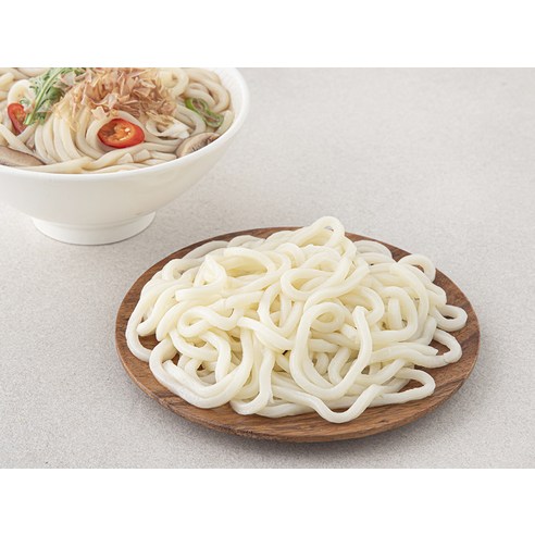 쫄깃함에 반해버린 냉동 우동, 간편하게 즐기는 든든한 한 끼!
