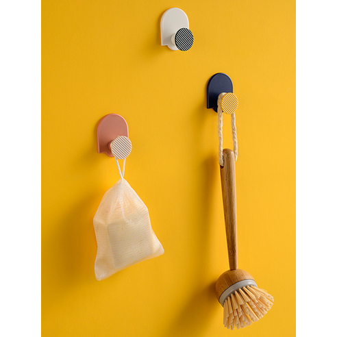 집안의 잡동사니 정리에 이상적인 아필코 부착형 벽걸이 후크