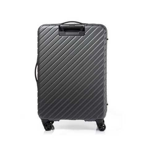 여행 짐 싸기 스트레스 끝! 넉넉하고 튼튼한 캐리어로 편안한 여행을 시작하세요.