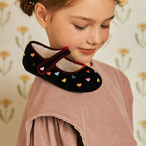 사랑스러움과 편안함을 모두 담은 빔보빔바 여아용 플랫슈즈