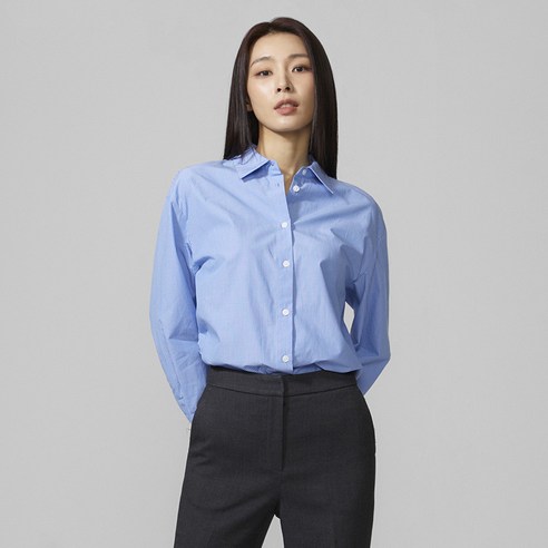 여성들의 새로운 스타일을 완성하는 베이직 오버핏 셔츠
