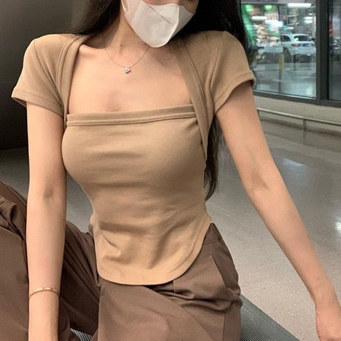 女 時尚 服裝 上衣 短袖 t卹 成年女人 成年女人 女士 女人 涼爽 夏天 夏天 夏天 夏天 夏天 夏天 涼爽的夏天 仲夏 夏天 夏天 炎熱的夏天炎熱的夏季 炎熱的夏季 夏 夫人 夫人 冷靜 冷靜 女裝 服裝 短袖T卹