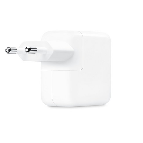 빠르고 효율적으로 충전할 수 있는 애플 35W 듀얼 USB-C 포트 전원 어댑터