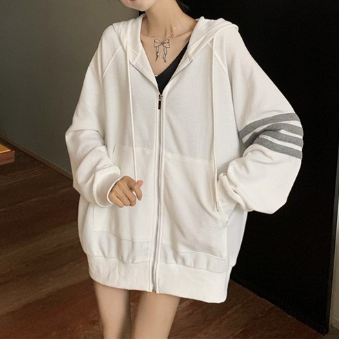 女 時尚 服裝 外衣 頭巾 拉鍊 成年女人 成年女人 婦女 女人 女士 女士 女裝 服裝 女裝 女裝 四個季節
