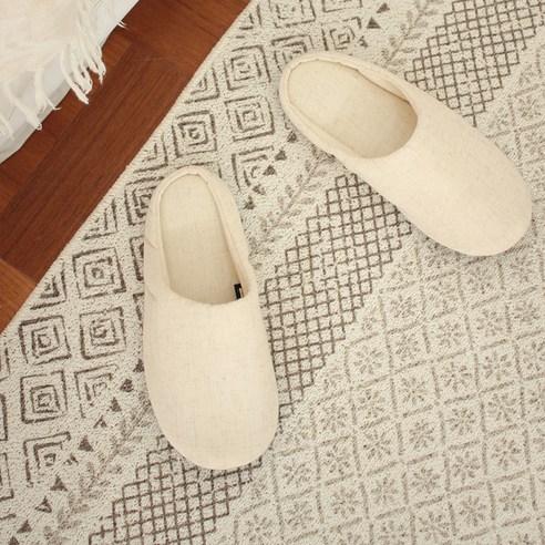 감성적인 디자인과 편안한 소재로 공간을 특별하게 만드는 바티카 태슬 러그