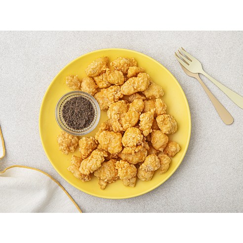 한입에 쏙 넣어 먹는 팝콘치킨의 매력