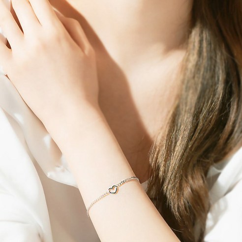 노이드비 써지컬스틸 실버 하트 체인팔찌, 세련된 디자인, 고품질 소재, 여성용, 실버계열, 로켓배송