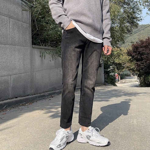 男  時尚  服裝  底部  牛仔褲  長褲  成年男性  成年男人  青年  男裝
