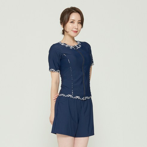 [오케이나우ㅣ인기상품] 해변을 탐험하기 위한 필수품: 일리카이 여성용 네이비홀릭 래쉬가드 세트 [OKNOWㅣ추천상품]