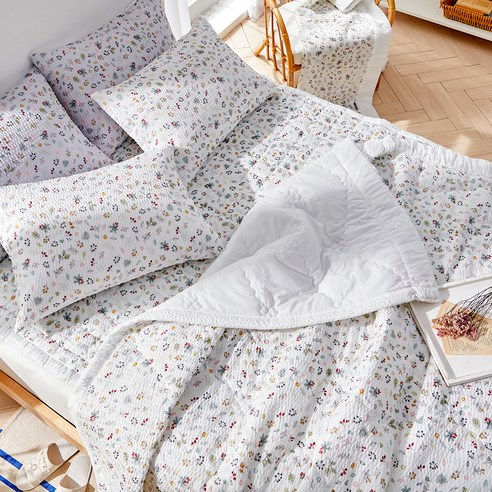 꿉꿉한 여름밤, 뽀송한 숙면을 되찾아줄 라몬떼 시어서커 누빔이불