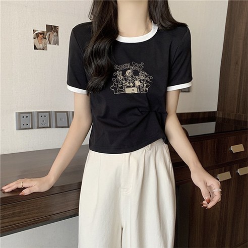 女 時尚 服裝 上衣 短袖 t卹 成年女人 成年女人 女士 女人 涼爽 夏天 夏天 夏天 夏天 夏天 夏天 涼爽的夏天 仲夏 夏天 夏天 炎熱的夏天炎熱的夏季 炎熱的夏季 夏 夫人 夫人 冷靜 冷靜 女裝 服裝 短袖T卹