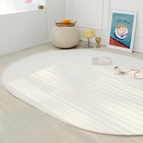 부드러운 촉감과 완벽한 디자인, 크리미 타원형 러그로 공간을 더욱 아름답게