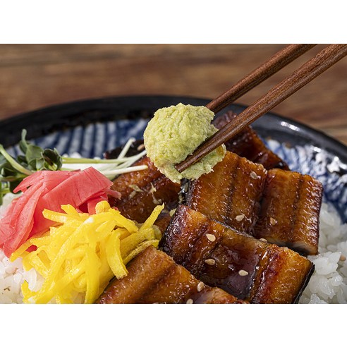 신선하고 매운맛이 돋보이는 뚜레반 생와사비로 요리의 맛을 한 단계 업그레이드하세요.