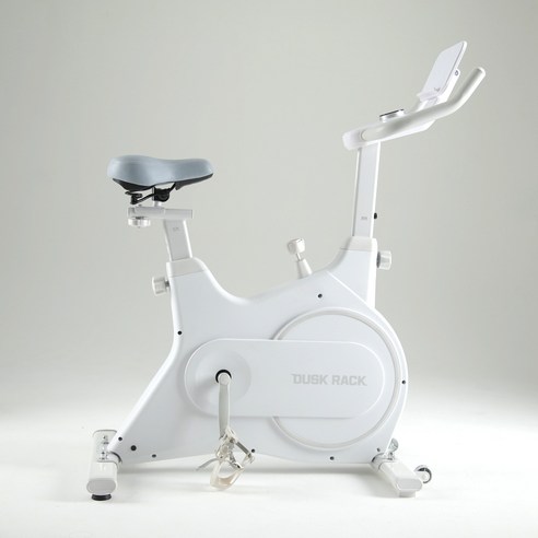 몰입적인 홈트레이닝 경험을 선사하는 더스크랙 퀵스핀 실내 바이크