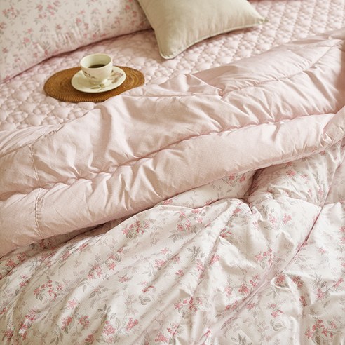 편안함, 따뜻함, 내구성을 모두 갖춘 세사온라인 모아나 차렵이불로 궁극적인 수면 경험을 만끽하세요.