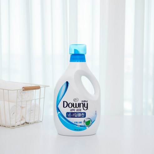 냄새를 딥클리닝하고 지속적인 향기를 남기는 다우니 프리미엄 액체형 세제 냄새딥클린 블루