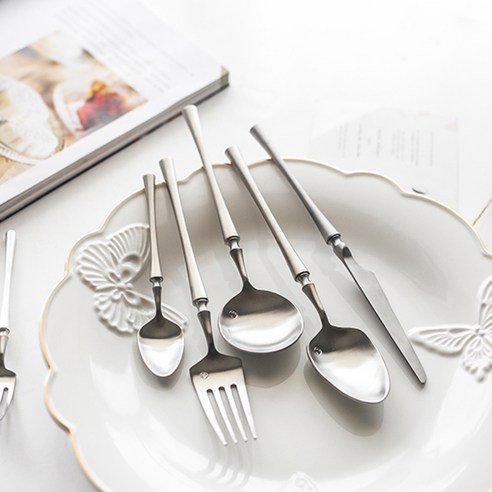 우아함과 실용성을 겸비한 티타임의 완성