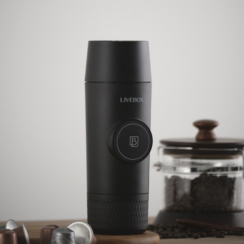 휴대성과 전문성을 결합한 혁신적인 에스프레소 경험