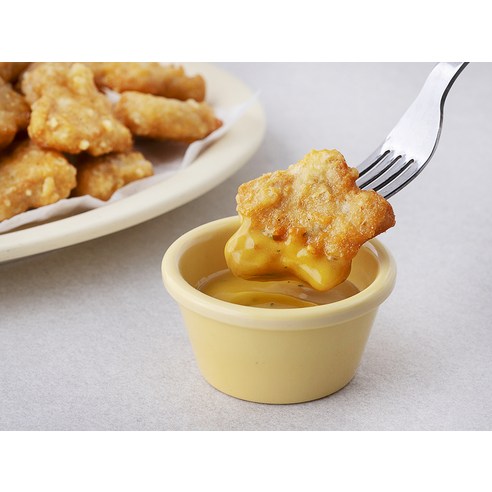 바삭하고 촉촉한 맛의 골든 치킨너겟