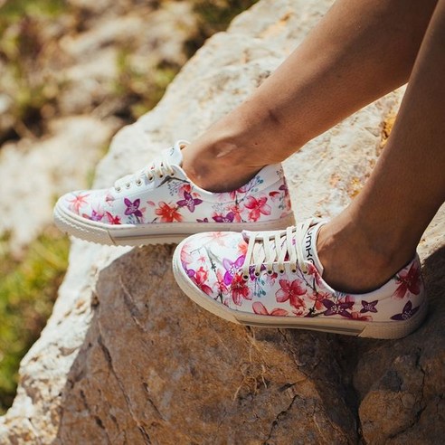 뭄카 Pink and Purple Flowers Sneakers