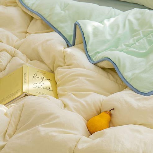 床上用品  梳妝  羽絨被  深度睡眠  睡眠  蜂蜜睡眠  深度睡眠  睡前  被子  被子