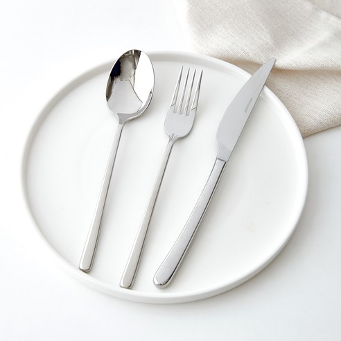 품격 있는 식탁을 완성하는 마법, 이스트마크 커트러리 디너포크