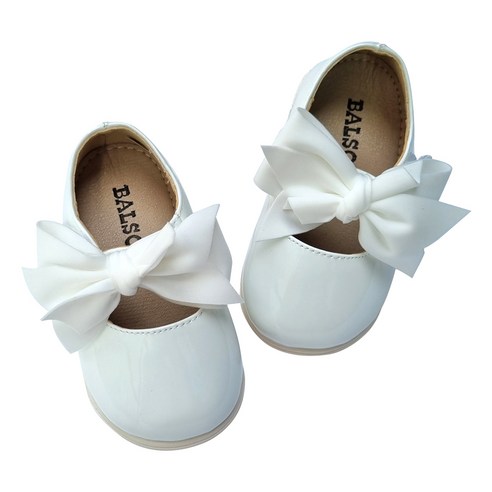 사랑스러움과 편안함을 동시에 선사하는 여아용 플랫슈즈