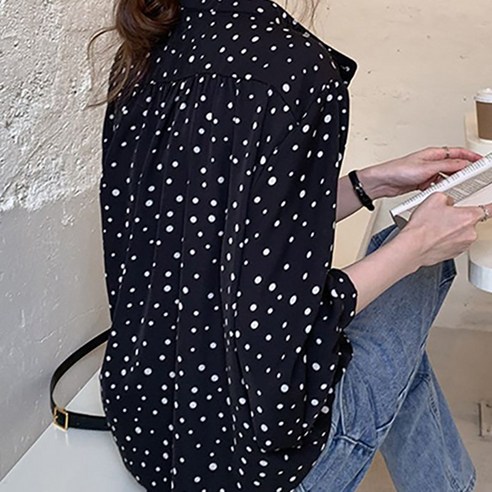 女  時尚  服裝  最佳  襯衫  成年女性  成年女性  婦女  女人  淑女