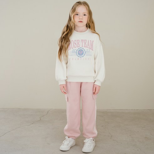 겨울철에 편안함과 세련됨을 선사하는 앤디애플 여아용 리본 포인트 조거 상하의 세트