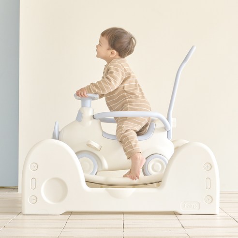 꿈을 싣고 하늘을 나는 아이팜 비행기 스프링카: 상상력과 활동성을 키우는 특별한 선물