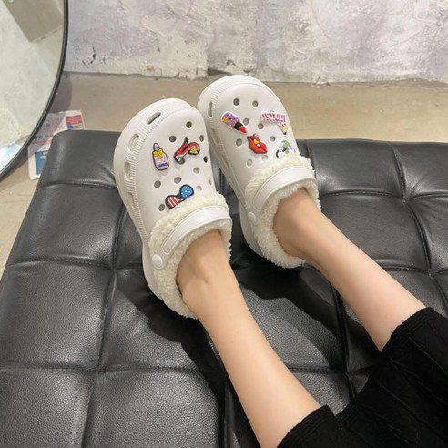 콤마슈 여성용 지비츠 통굽 퍼 샌들 MJ7742