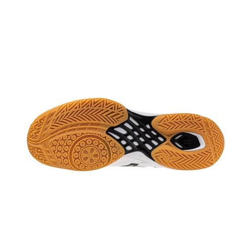 코트 위를 지배하는 날렵함, 미즈노 웨이브 클로 3 테니스화