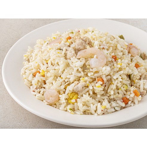 바쁜 하루를 위한 최적의 편의: 풍부한 맛과 편리한 선택의 닭가슴살 통새우 볶음밥
