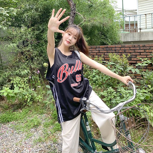 夏季  寬褲  綁帶褲  防風衣褲  女式工裝褲  工裝褲  日常造型  美式休閒造型  褲子推薦  春季協調