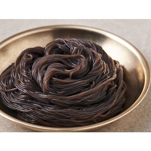 쫄깃함에 반하다! 집에서 즐기는 진짜 칡냉면, 면사랑 칡면사리