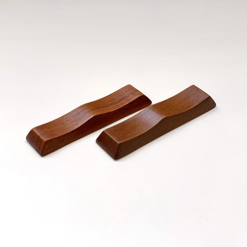 자연의 아름다움과 장인의 기술이 만든, 품격있는 식탁의 완성