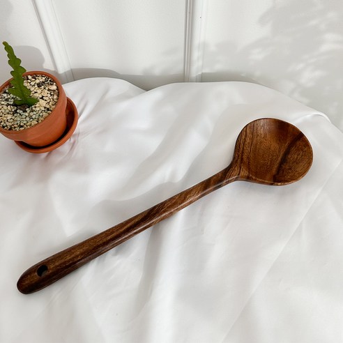 우아함과 실용성을 겸비한 주방 필수템