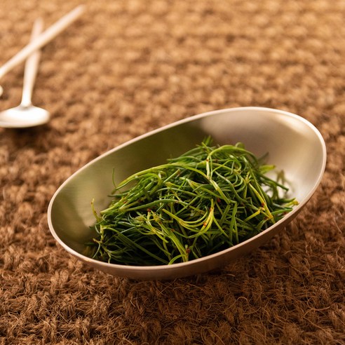 놋담 방짜유기 반달볼: 식탁을 예술로 승화시키다