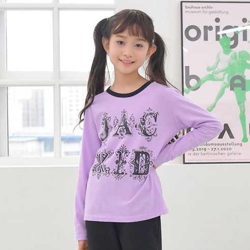少年時尚少女服裝上衣圓領T卹少女少女圓領圓領圓領圓領少年9歲以上青年JUNIOR女學生少女少女女孩  初中生  女高中生  中學生服  少女服  春天  秋天