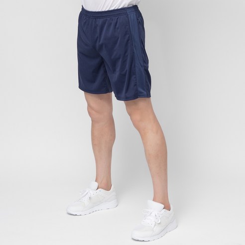 CARET 體育 服裝 衣服 褲 褲子 運動型 顯得動感十足 活潑 動感十足