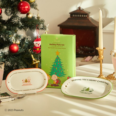 사랑스러운 스누피와 함께하는 특별한 홀리데이 플레이트 세트