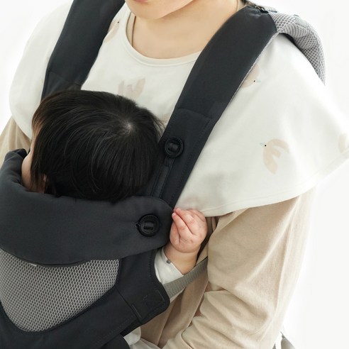 피부 예민한 아기를 위한 밤부베베 거즈 턱받이: 엄마 옷 보호는 기본!