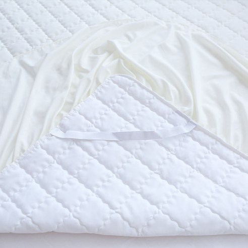 아이보리빛 포근함으로 완성하는 숙면, 코지 스커트 침대 매트리스 커버