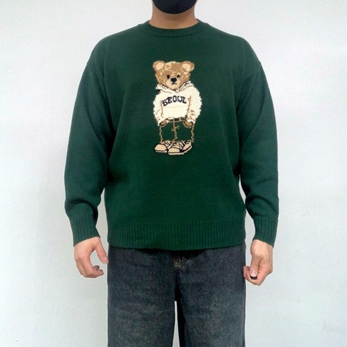 포근한 감성을 담은 사랑스러운 곰돌이 루즈핏 니트