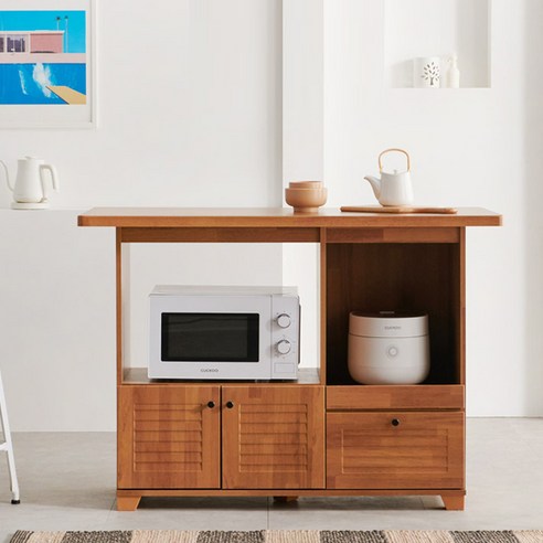 고전적인 매력과 기능적인 편의성을 갖춘 아일랜드 식탁