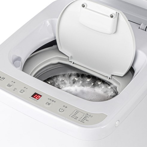 삶음 기능과 꼼꼼한 살균으로 위생적인 빨래를 책임지는 신일 미니세탁기