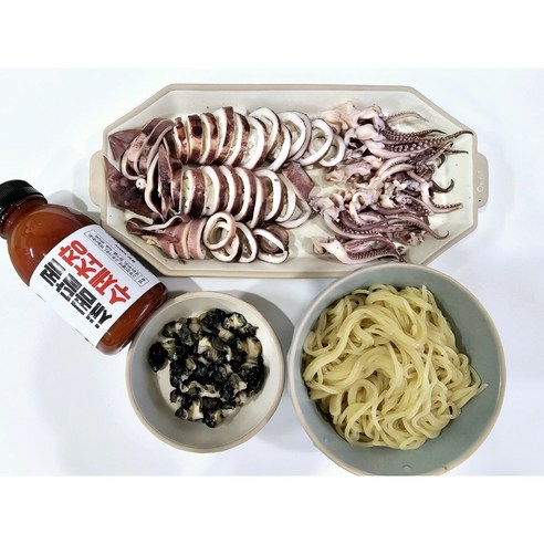 입안 가득 펼쳐지는 맛의 향연, 통큰수산 오징어 무침회 밀키트