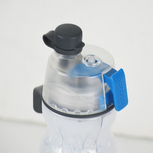 다양한 활동에 적합한 O2Cool 스포츠물통