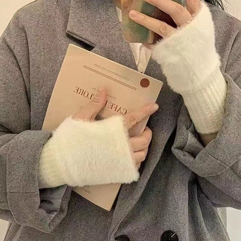 라페나 여성 페이크 퍼 숏 핸드워머